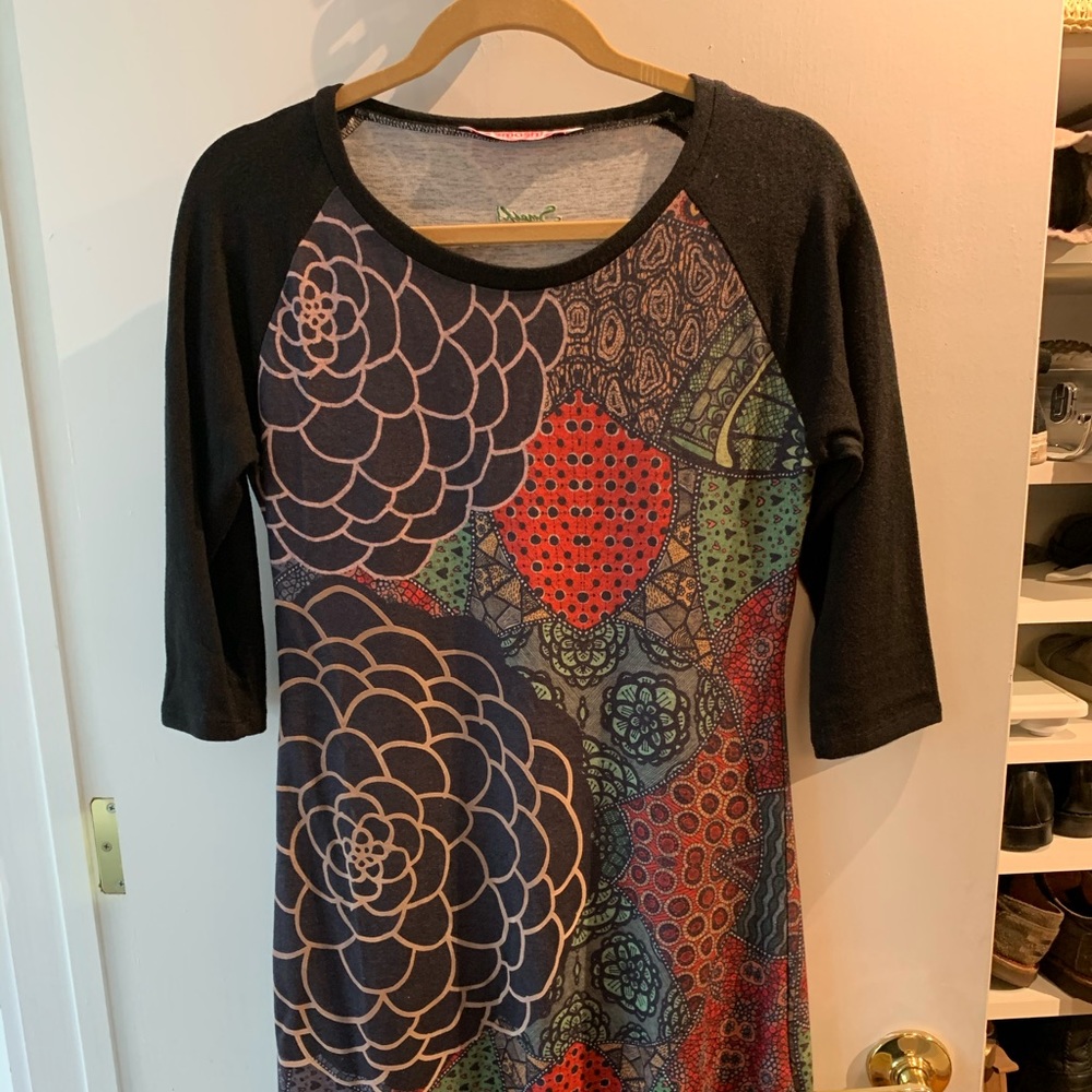 Smash raglan sleeve dress